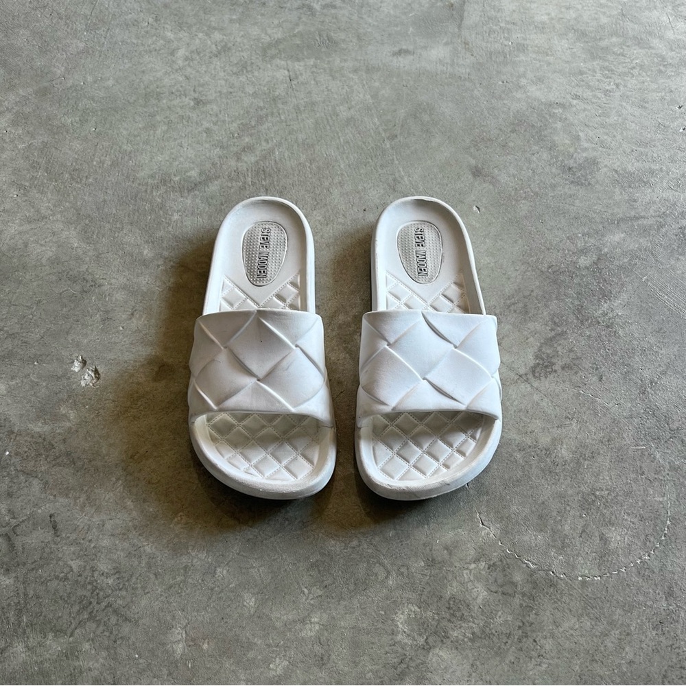 STEVE MADDEN SLIDES